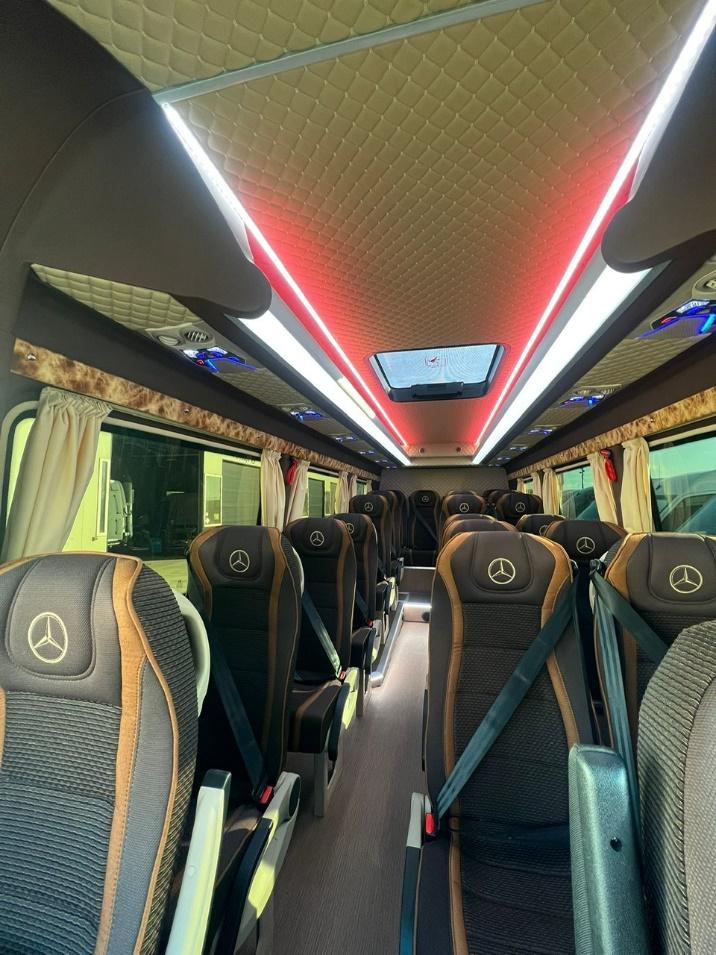 Interior microbuz Sprinter